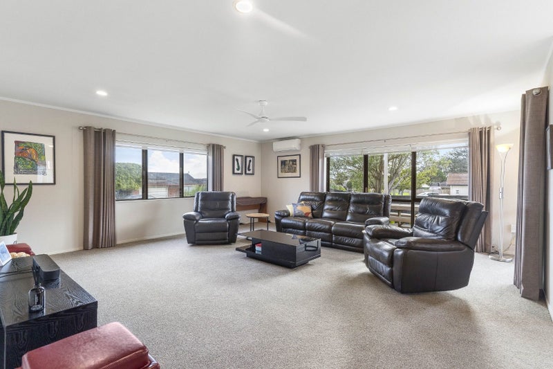 1/35 Golfland Drive, Golflands, Auckland - Carousel 2