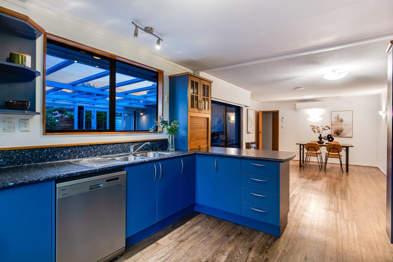 31 Longitude Place, Whitby, Porirua - Carousel 2
