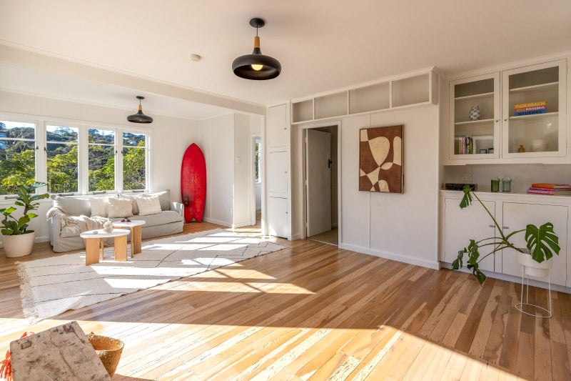 184 Ocean View Road, Oneroa, Waiheke Island - Carousel 2