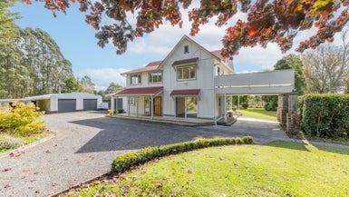 2070 State Highway 4, Owhango - Carousel 1