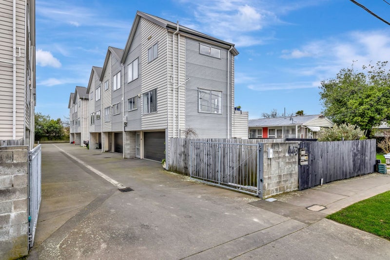 1/443 Hereford Street, Linwood, Christchurch - Carousel 13