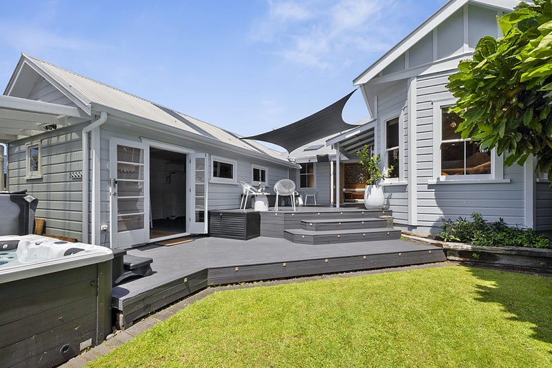 50 Hine Street, New Plymouth, New Plymouth - Carousel 2