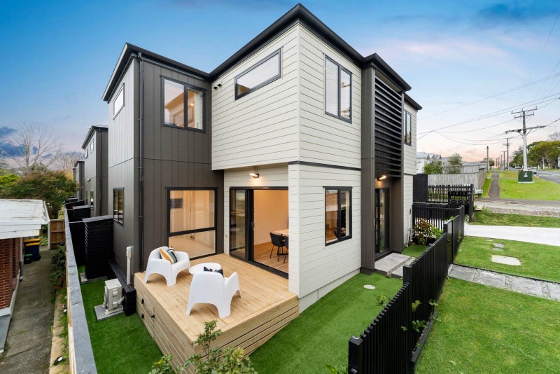 1/29 Brandon Road, Glen Eden, Auckland - Carousel 1