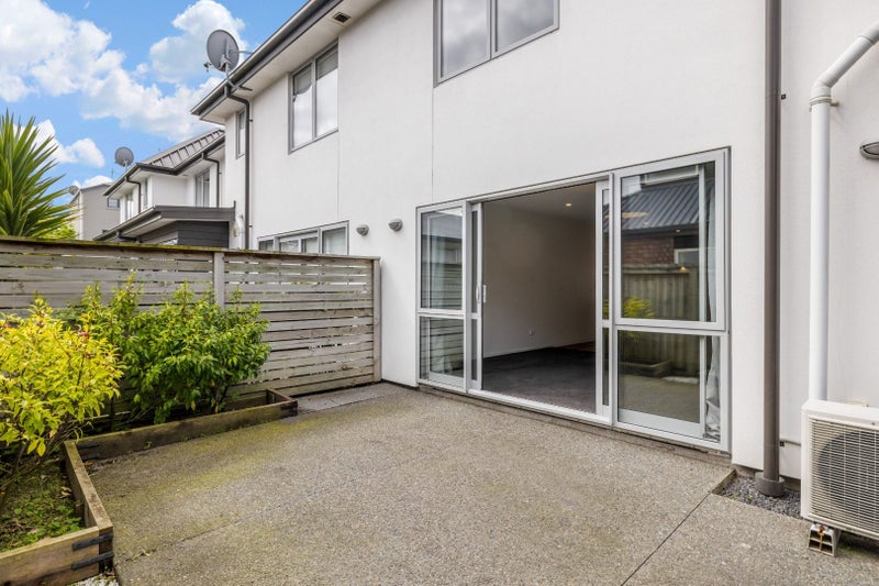 2/245 Bealey Avenue, Christchurch Central, Christchurch - Carousel 2