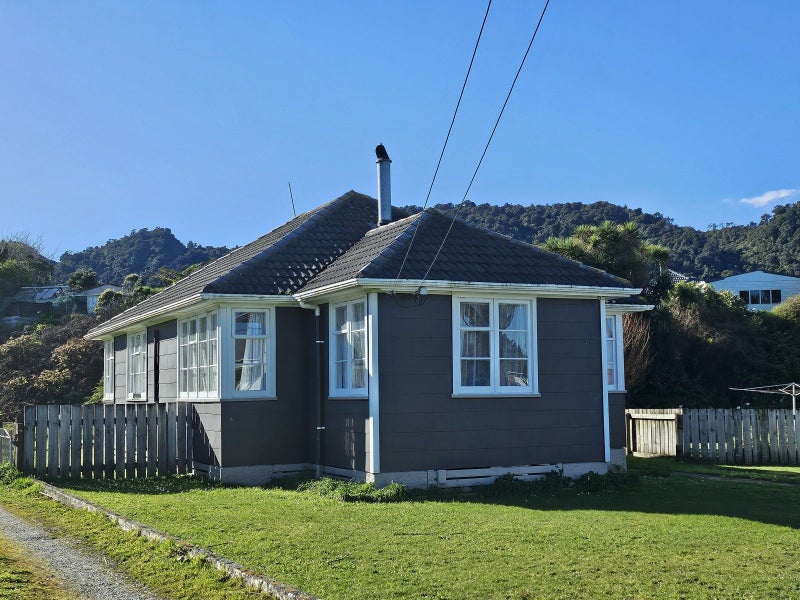 9 McKane Place, Cobden, Greymouth - Carousel 1