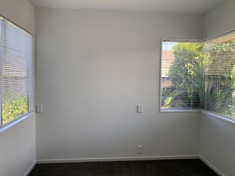 3 Bridgehead Cove, West Harbour, Auckland - Carousel 2