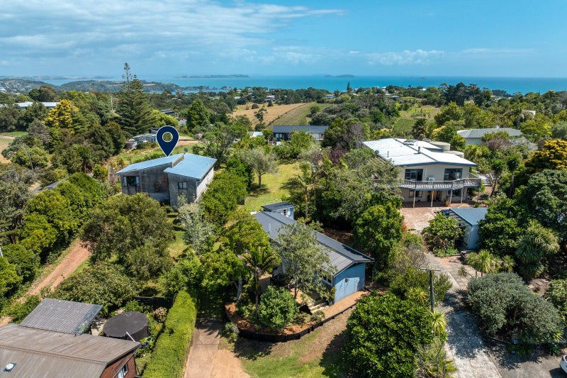 44 Junction Road, Palm Beach, Waiheke Island - Carousel 1
