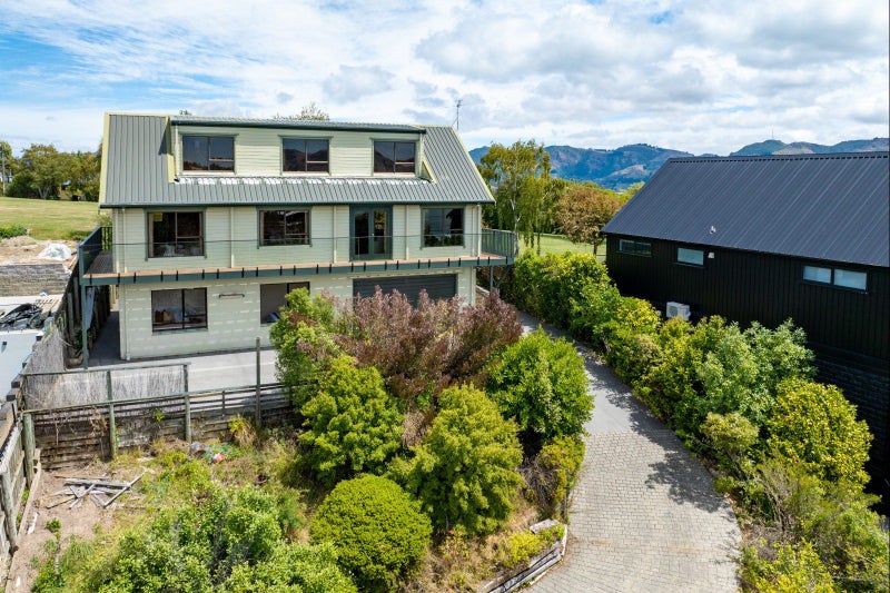 12 Ranui Crescent, Diamond Harbour - Carousel 1