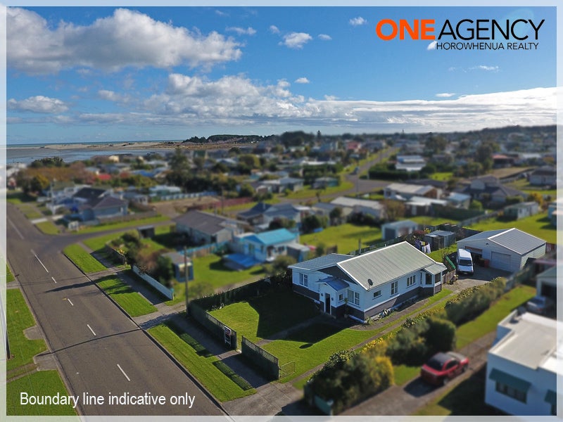 15 Linklater Avenue, Foxton Beach, Foxton - Carousel 1