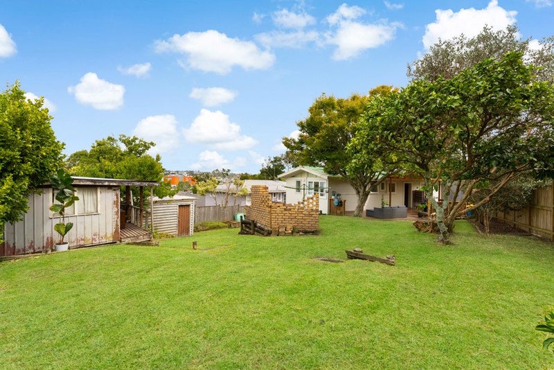 9 Bowman Road, Forrest Hill, Auckland - Carousel 1