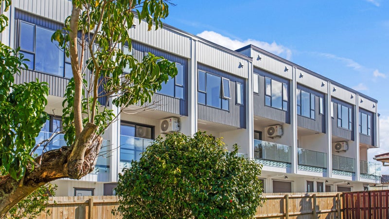 6/19 Matangi Road, Mount Wellington, Auckland - Carousel 1