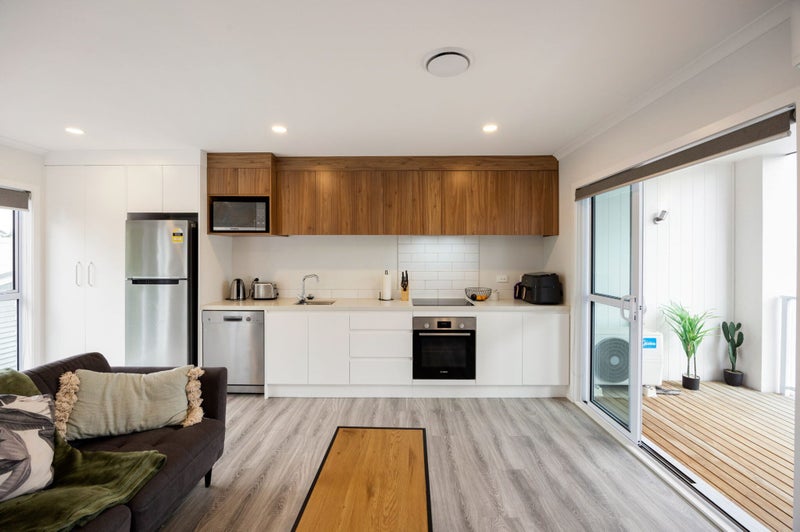 2/4 Palmerston Street, Hamilton Central, Hamilton - Carousel 2