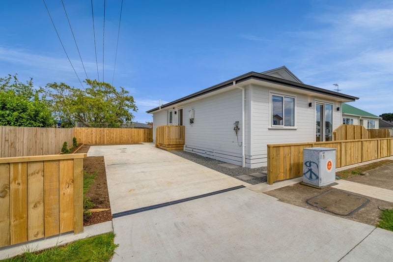 16 Holford Street, Westown, New Plymouth - Carousel 13