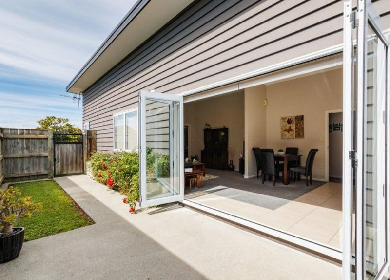 10 Galea Grove, Kelvin Grove, Palmerston North - Carousel 2