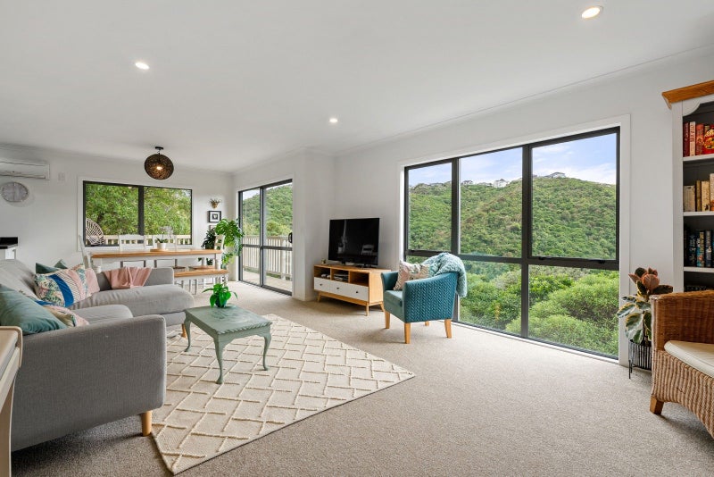 57A Mandalay Terrace, Khandallah, Wellington - Carousel 2