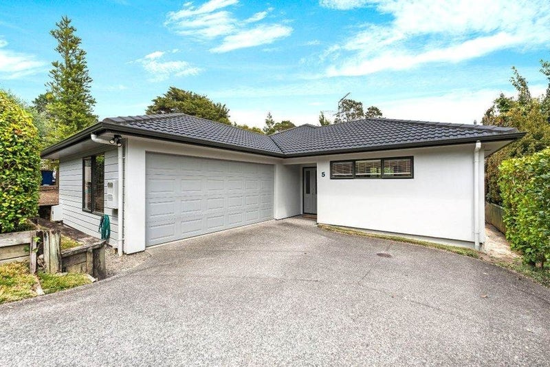 5 Springwater Vale, Unsworth Heights, Auckland - Carousel 2