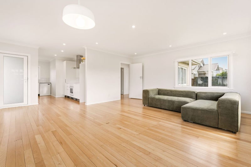 12 Watling Street, Gate Pa, Tauranga - Carousel 2