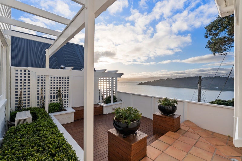 78 The Crescent, Roseneath, Wellington - Carousel 2