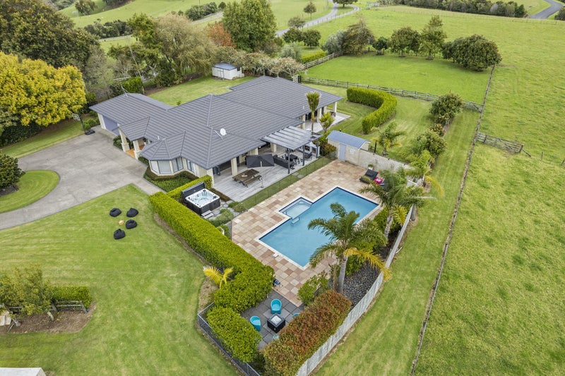 Property Valuation for 81 Whitford Park Road, Manurewa Trade Me