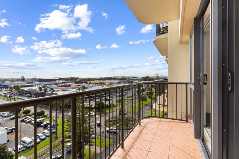 7B/18 Ronwood Avenue, Manukau, Auckland - Carousel 1