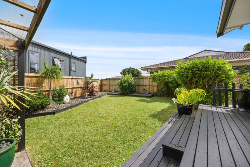 2/34 Tupaki Place, Pakuranga Heights, Auckland - Carousel 2