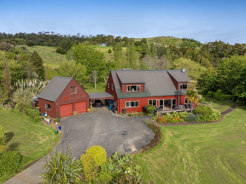 17 Davidson Road, Helensville, Helensville - Carousel 1