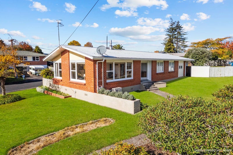 42 Hillcrest Avenue, Hillcrest, Rotorua - Carousel 2