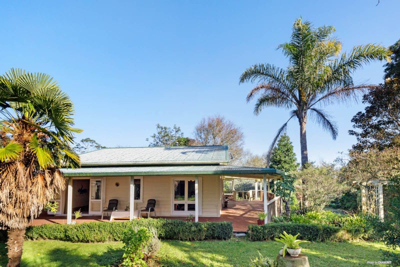 62 Hull Road, Waiuku, Waiuku - Carousel 1