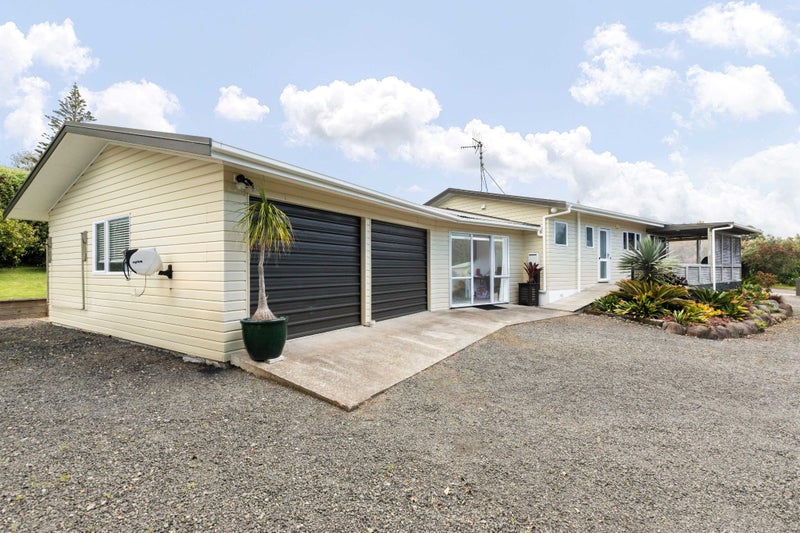 1 Nathan Place, Athenree, Waihi Beach - Carousel 1