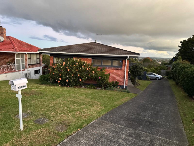 29 Hillcrest Grove, Hill Park, Manukau City, Auckland - Carousel 2