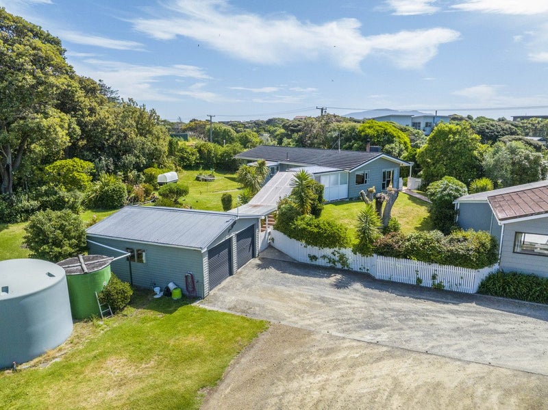 49 Paetawa Road, Peka Peka, Waikanae - Carousel 1