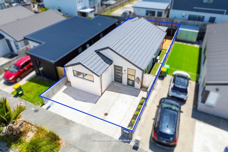 18 Houhora Street, Westgate, Auckland - Carousel 2