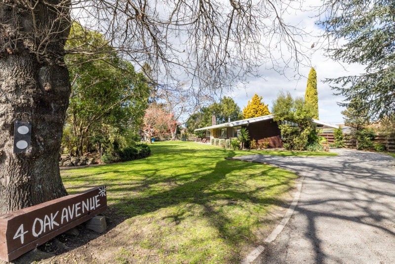 4 Ormond Road, Twyford, Hastings - Carousel 1