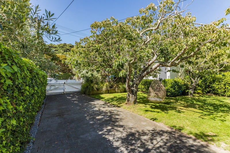 4 Totara Street, Eastbourne, Lower Hutt - Carousel 22