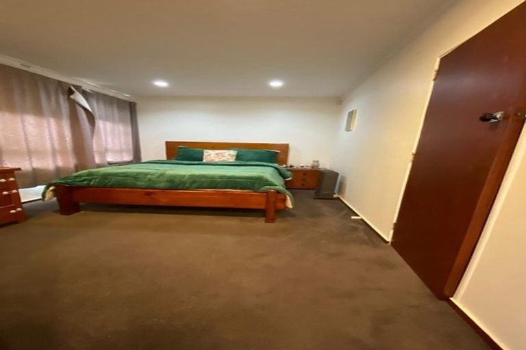 33 Birdwood Avenue, Papatoetoe, Auckland - Carousel 2