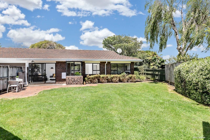 30 Kindergarten Drive, Conifer Grove, Takanini - Carousel 1
