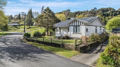 27 Esplanade, Te Kuiti - Carousel 1