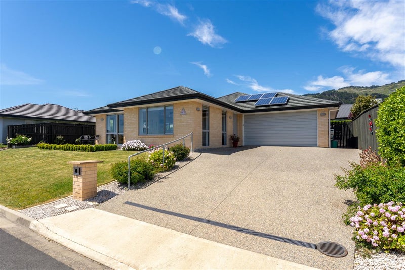23 Brover Crescent, Richmond, Richmond - Carousel 1