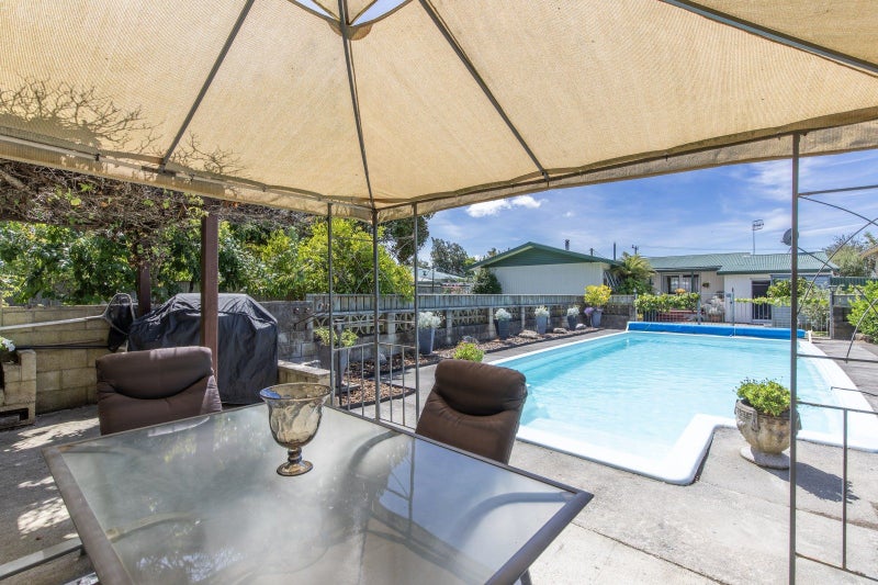 19 Woburn Street, Waipukurau, Waipukurau - Carousel 2