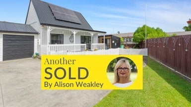 2/24 Leven Lane, Totara Heights, Auckland - Carousel 1