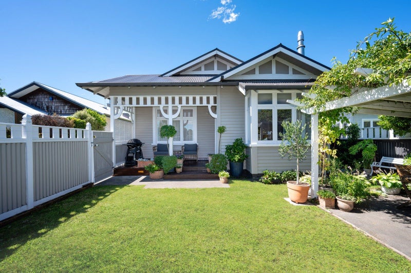 181 Georges Drive, Napier South, Napier - Carousel 1