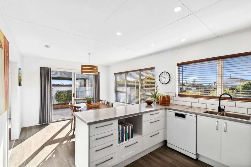 5 Linden Place, Brooklyn - Carousel 1