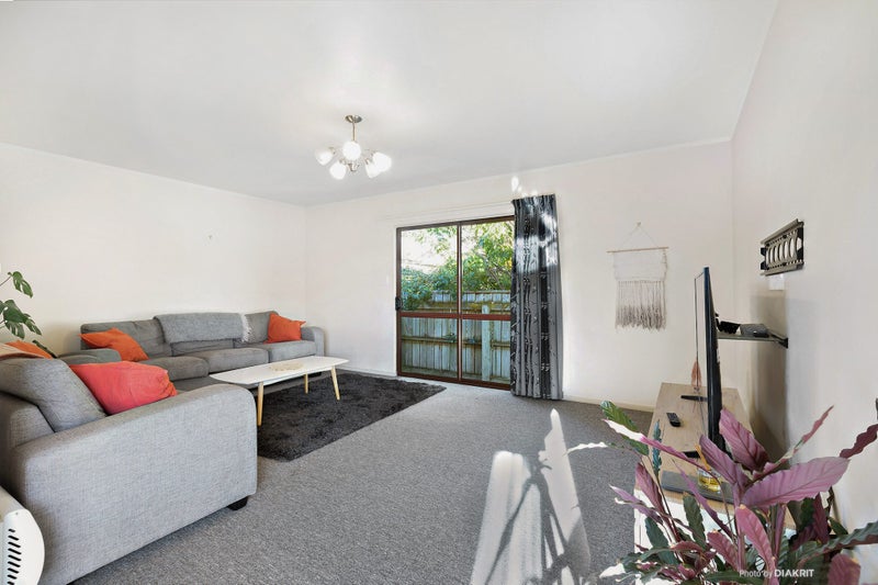 73 Venice Street, Martinborough - Carousel 2