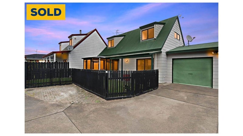 2/27 Buckingham Crescent, Papatoetoe, Auckland - Carousel 1