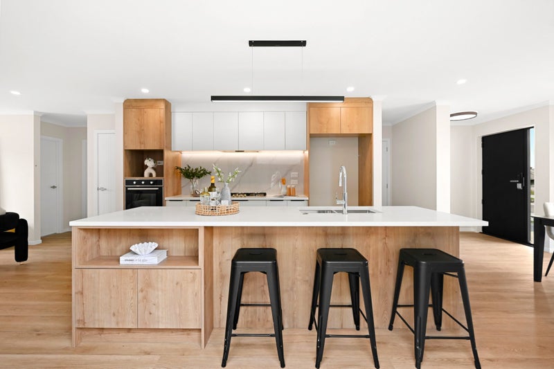 21 Bannerman Crescent, Chartwell, Hamilton - Carousel 2