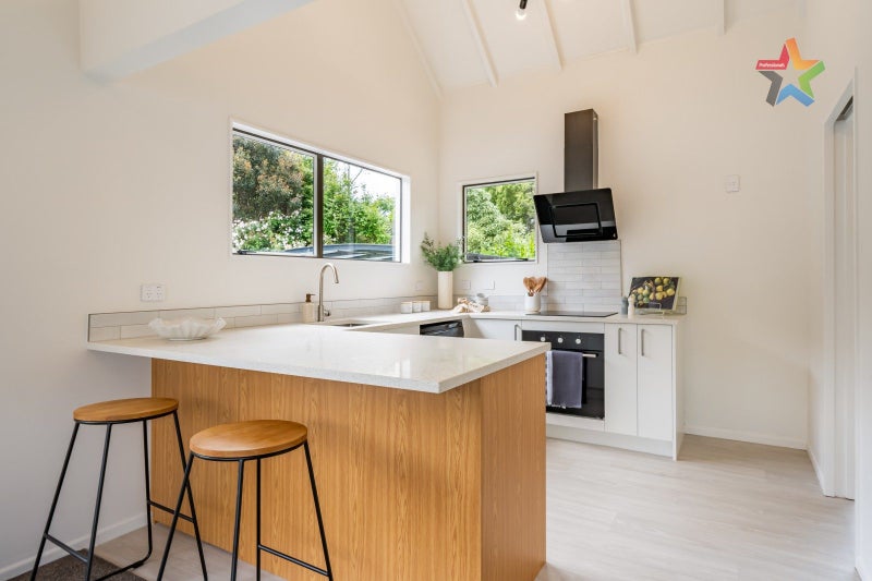 46 Weka Street, Miramar, Wellington - Carousel 1