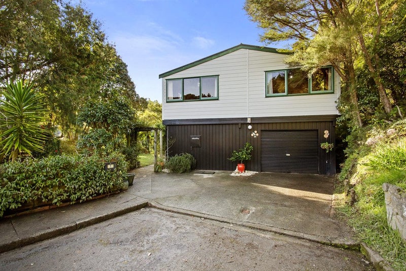7 Ngahere Street, Stokes Valley, Lower Hutt - Carousel 1