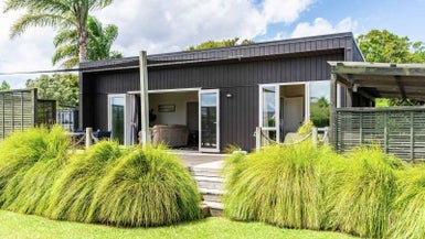 8 Dune View Drive, Mangawhai - Carousel 1