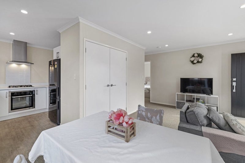 10 Honour Road, Papakura, Papakura - Carousel 2