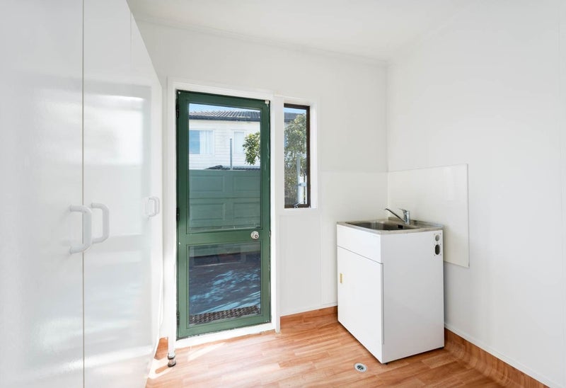 3 Spargo Road, Massey, Auckland - Carousel 16